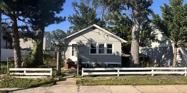 57 Lakewood Avenue
