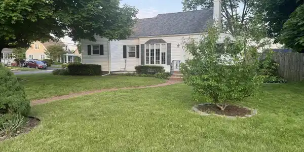 2 Maple Place