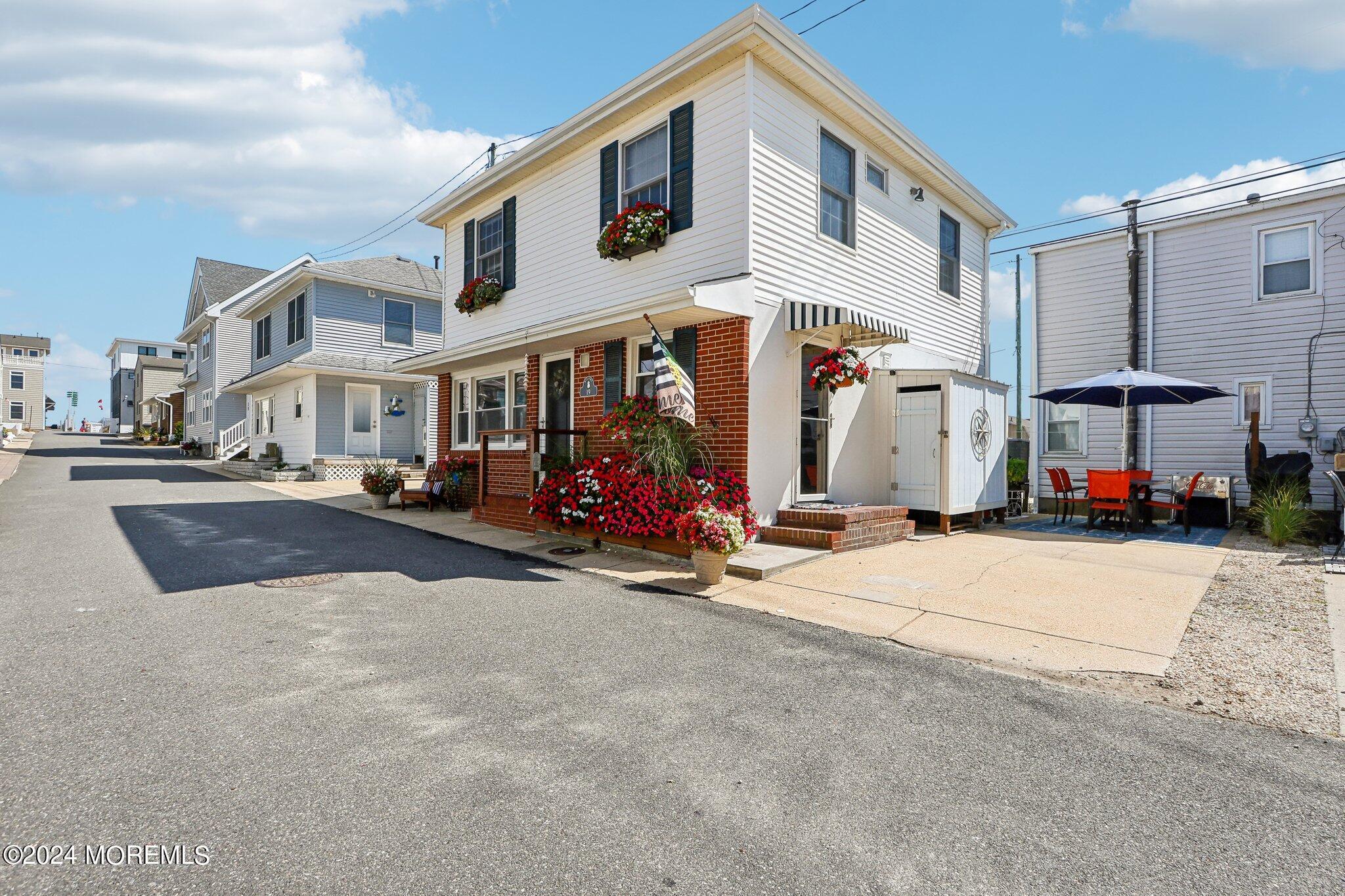 Image 3: Coronado Rd-001