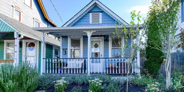 106 1/2 Cookman Avenue