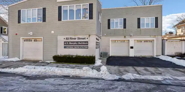 83 River Street