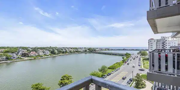 510 Deal Lake Drive Unit 8F
