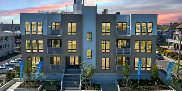 218 3rd Avenue Unit 204