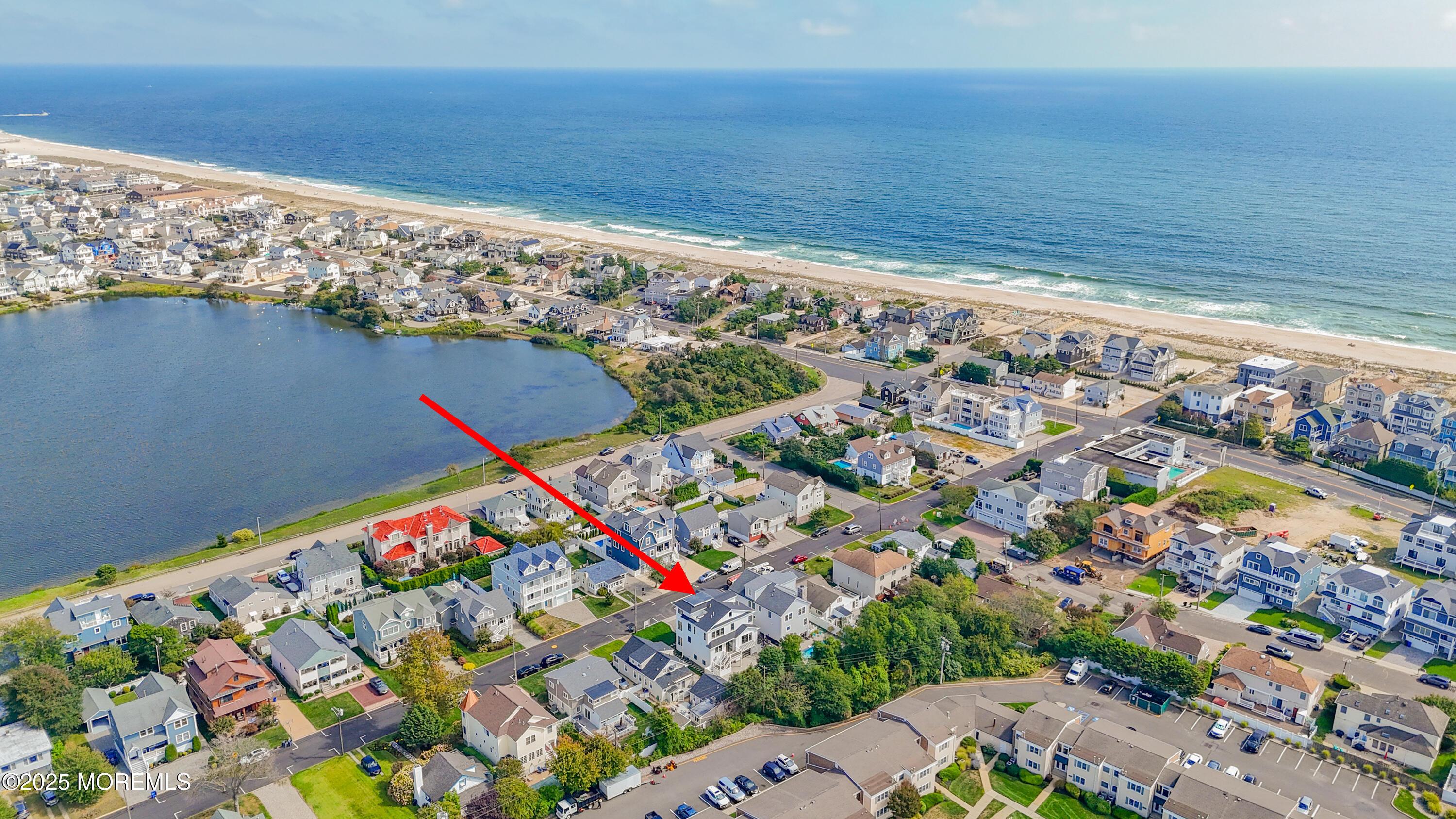 Image 3: Only 2 Blocks to Semi Private Beach!