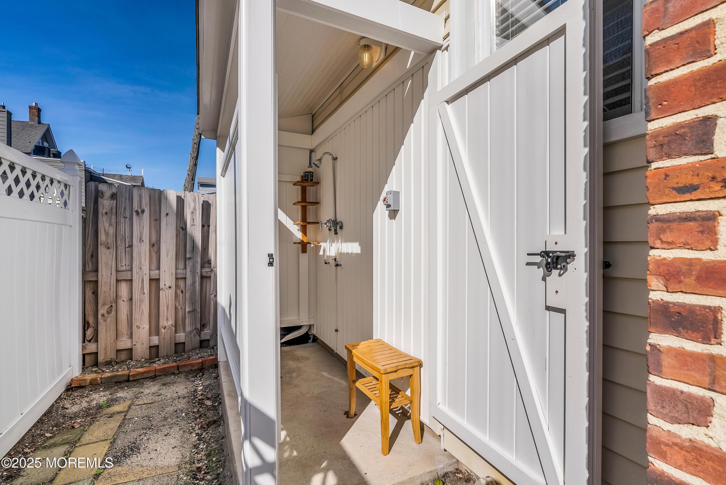 Image 3: Outdoor Shower