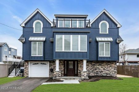 10 Waterwitch Avenue