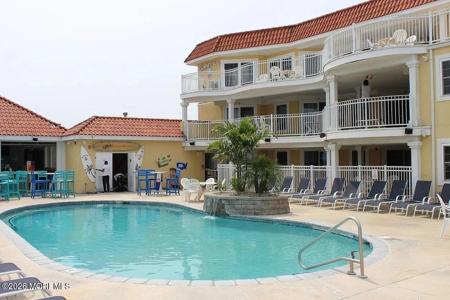 106 W Spruce Avenue Unit 104