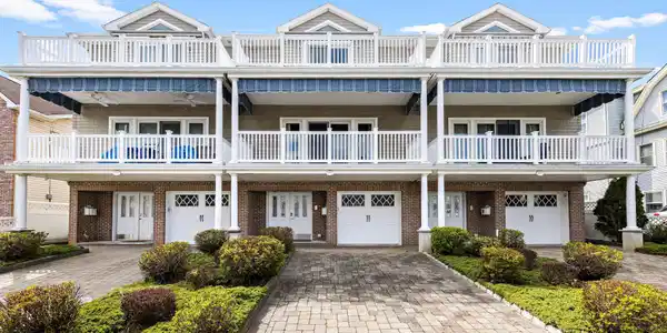 209 Ocean Park Avenue Unit B