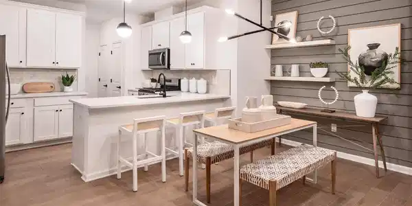 1403 Kingsley Street Unit 208