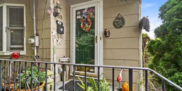 38 East Avenue