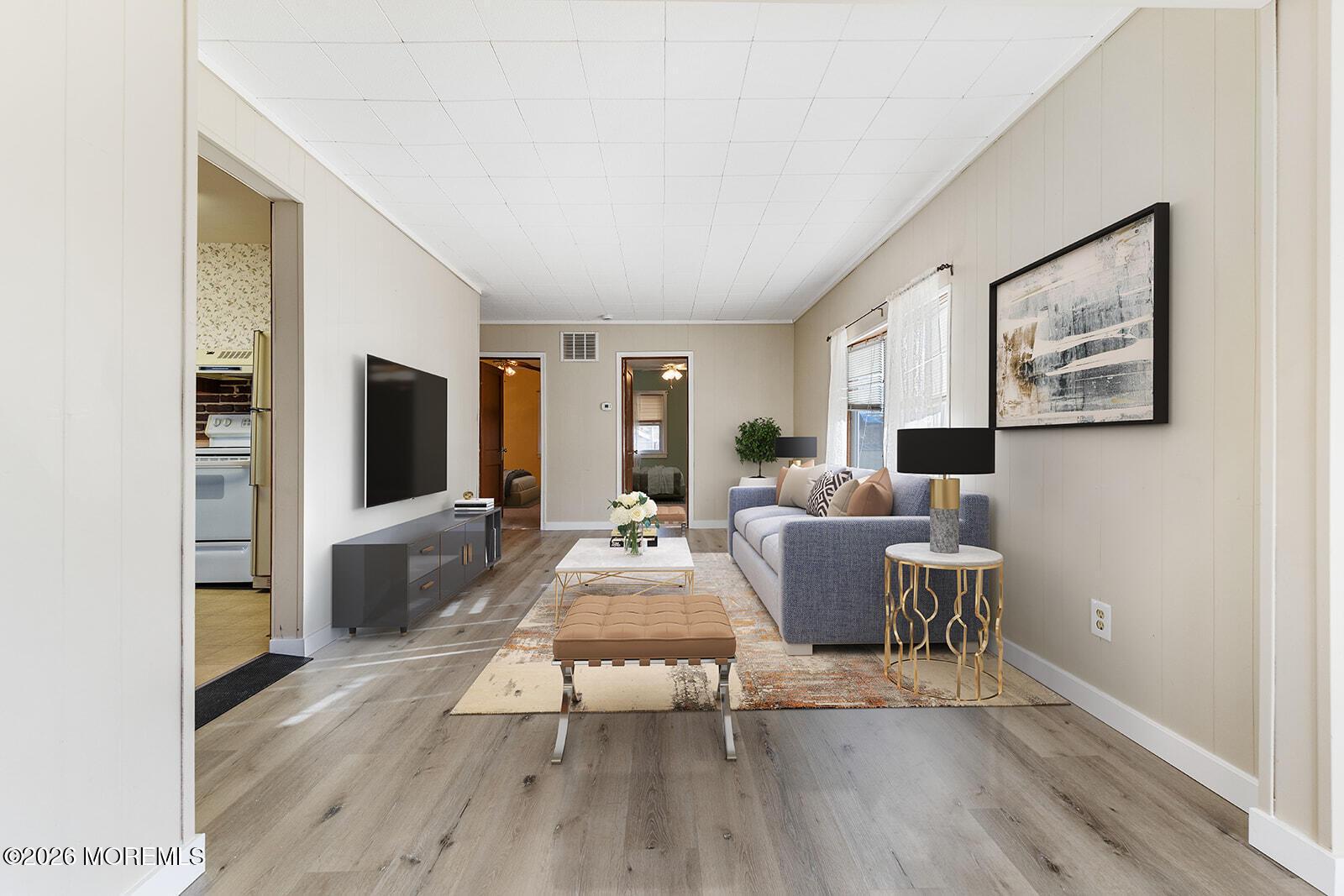 Image 4: DSTRKT-8VS_websize (1)