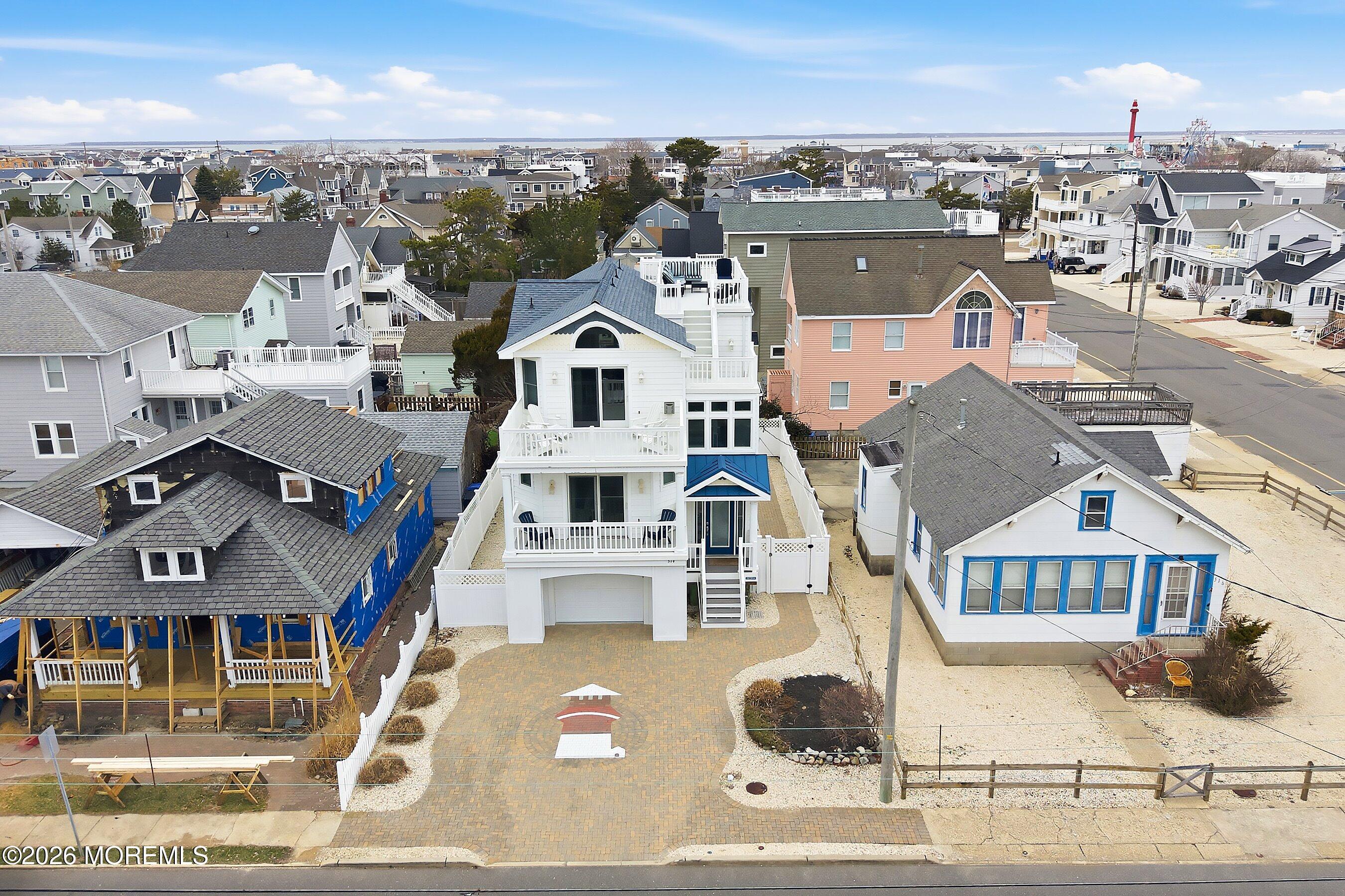 Image 3: 07-Aerial 4