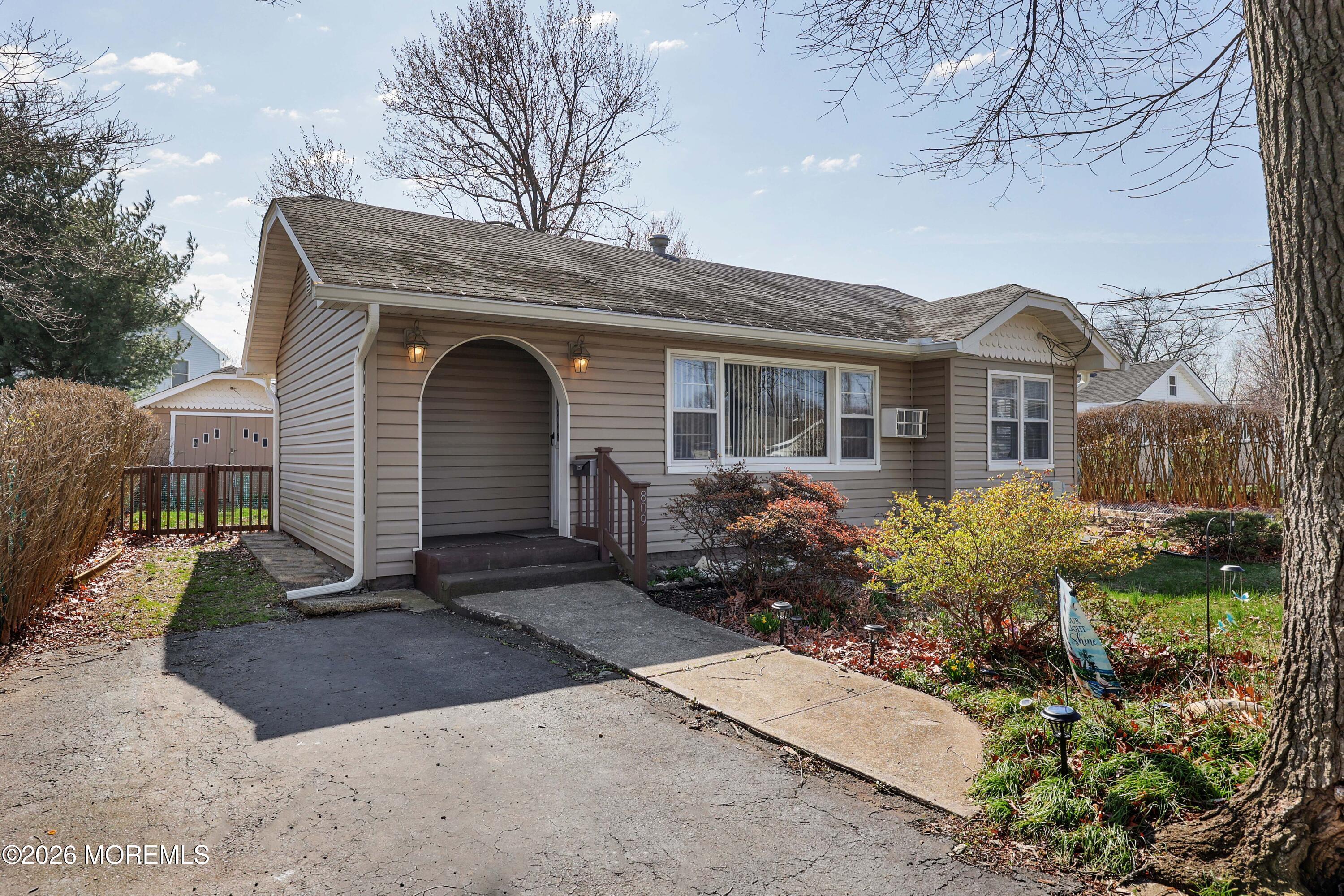 Image 3: Front Porch