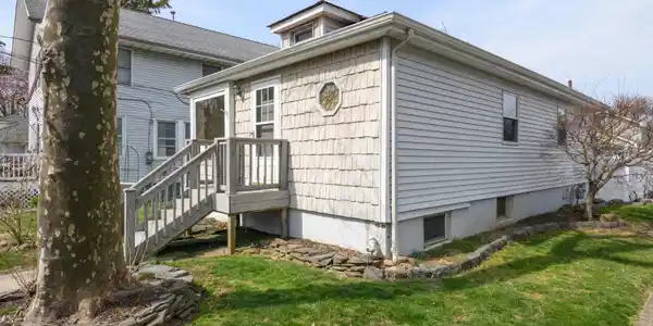 61 Viola Avenue