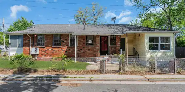 40 N Shore Boulevard