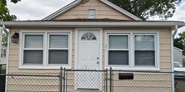 56 Roland Street