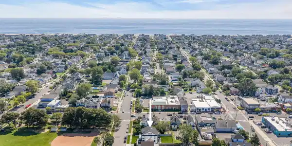Image 4: 82-web-or-mls-DJI_20260807104915_0056_D-