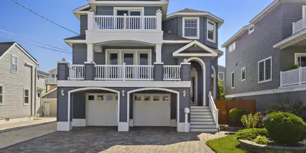 Image 2: 226 13th St (2)