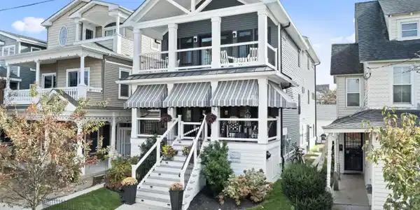 1131 West Avenue Unit 2