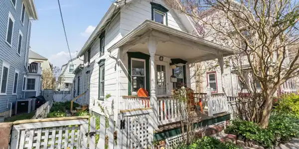 93 Main Avenue