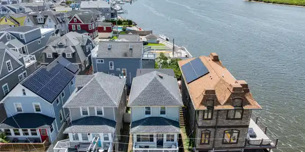 34 Beach Street