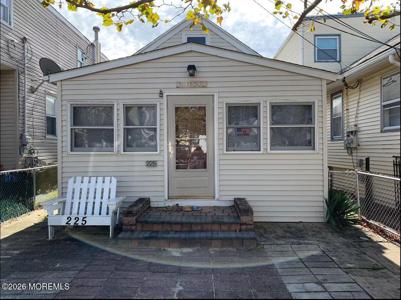 225 Grant Avenue