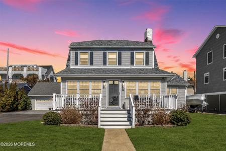 108 Roanoke Avenue