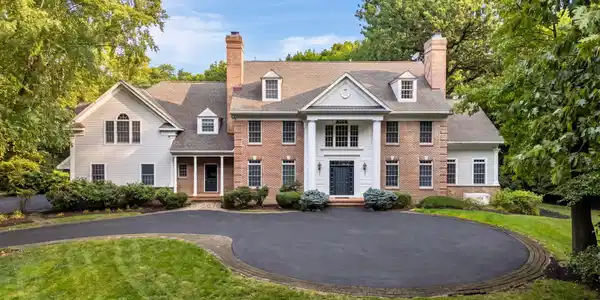 Image 2: Front Exterior