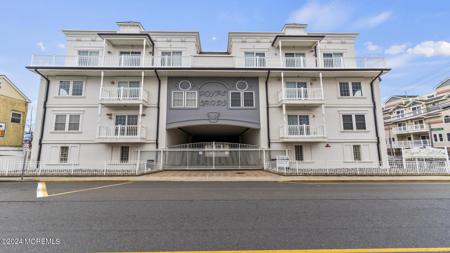 15 Sumner Avenue Unit 13