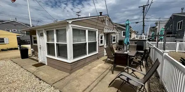 113 W Penguin Way