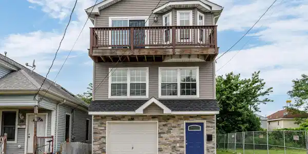 37 Seabreeze Way