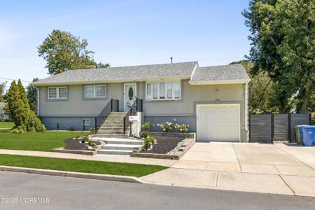 415 Brook Avenue