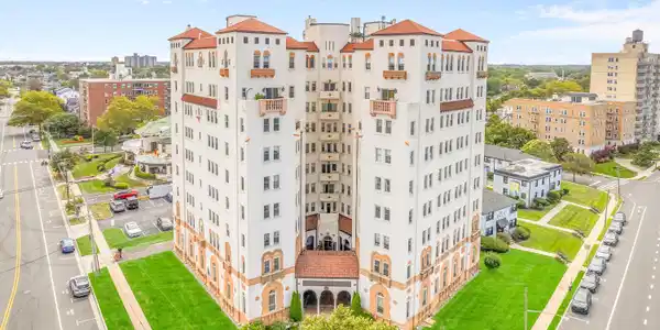 400 Deal Lake Drive Unit 7J