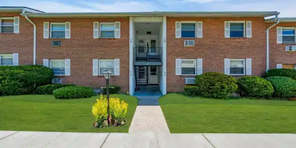 735 Greens Avenue Unit 20B
