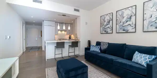 Image 2: Living 5
