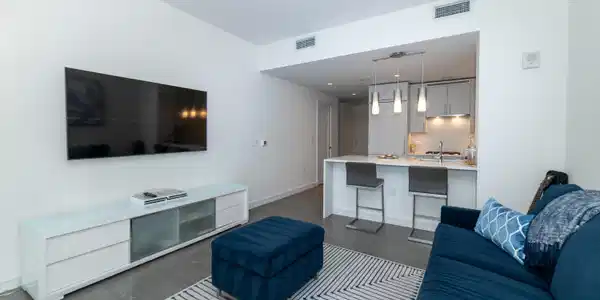 Image 3: Living 6