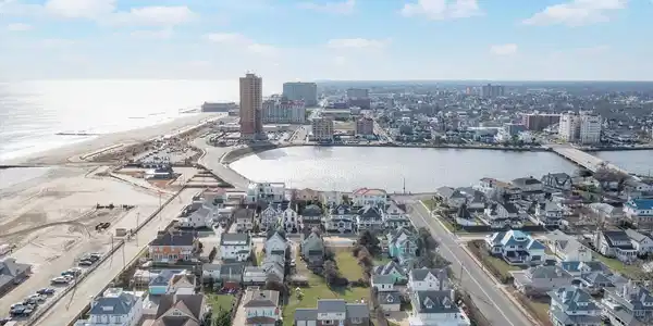 Image 4: 04-Aerial