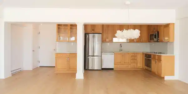 Image 2: Kitchen