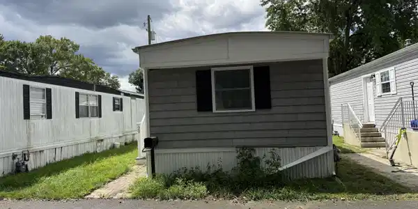 29 Sams Trailer Court