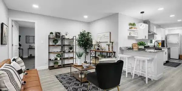 996 Sunset Way