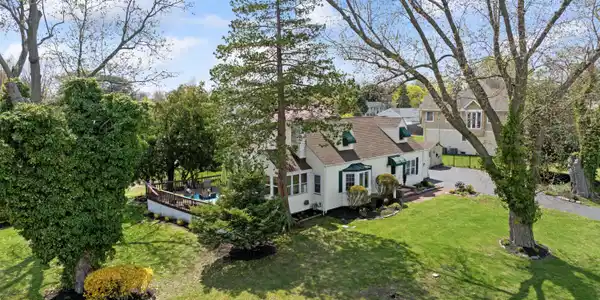 36 Monmouth Boulevard
