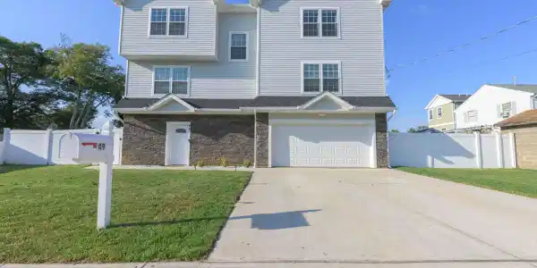 49 Garfield Avenue