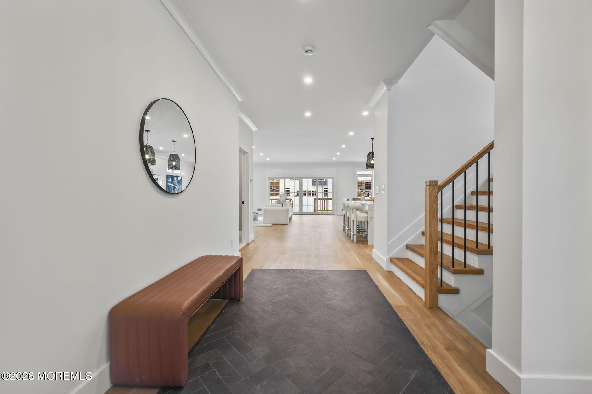 Image 3: 6-web-or-mls-LPM_5519