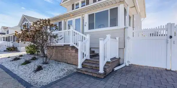 24 Reese Avenue