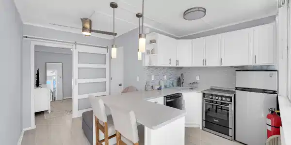 Image 2: Kitchen 1b