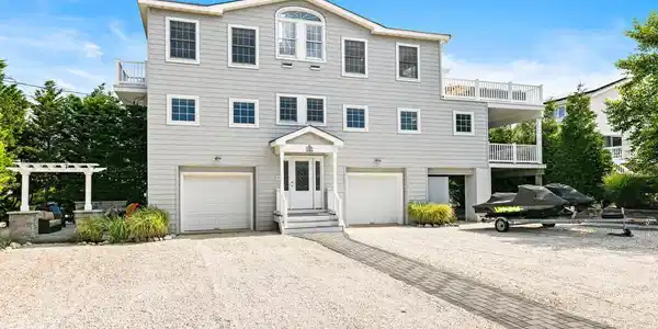 1 Hudson Avenue