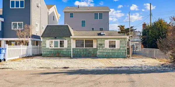440 Coolidge Avenue