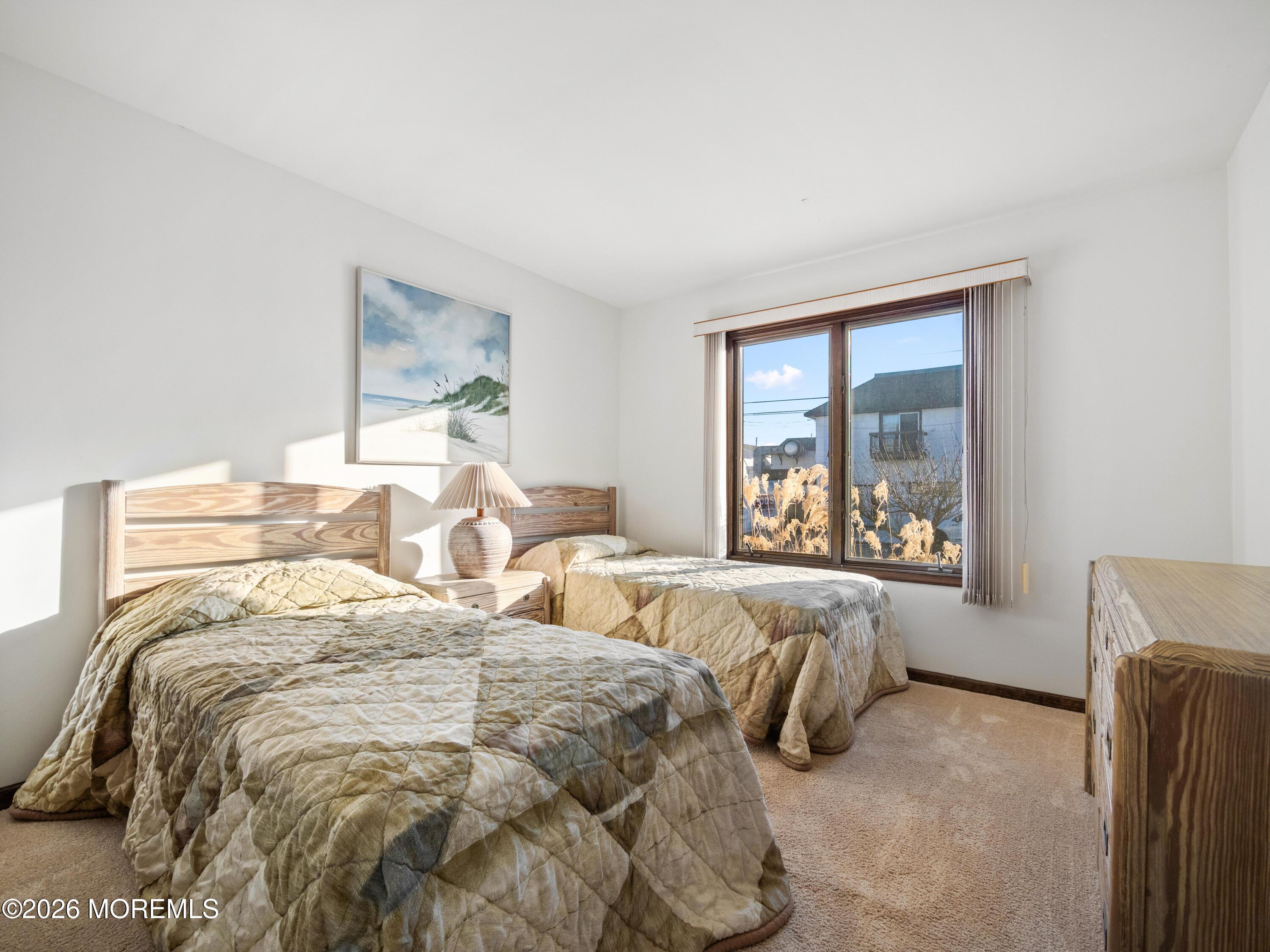 Image 3: 0211807 Grand Central Ave