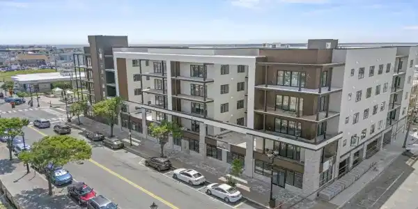 401 Boulevard Unit 307