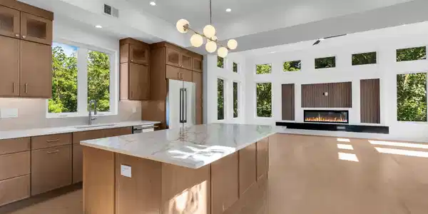Image 2: 32-web-or-mls-DSC09530-1